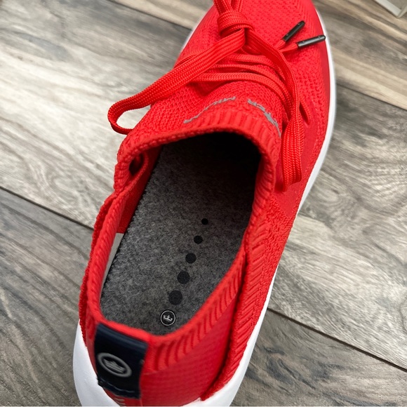 NIB Peter Millar Hyperlight Glide Sneaker US 8 Red A SMALL SNAG ON SHOE LACE - Picture 11 of 15